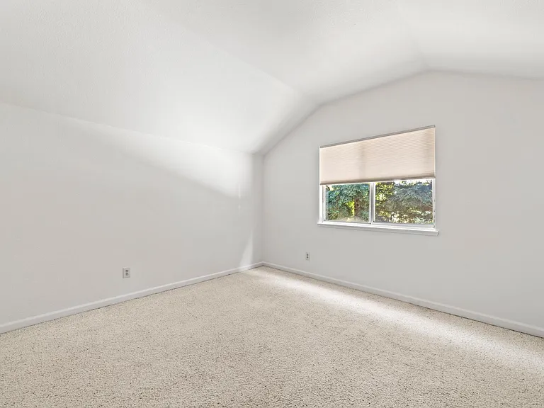 359 Seaton Dr — Photo 27