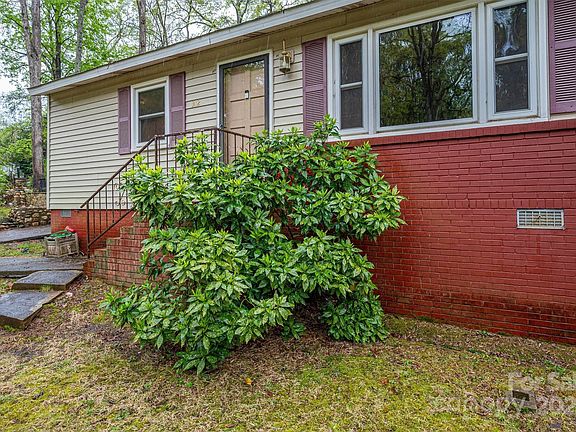 4th image of 312 E Indiana Ave