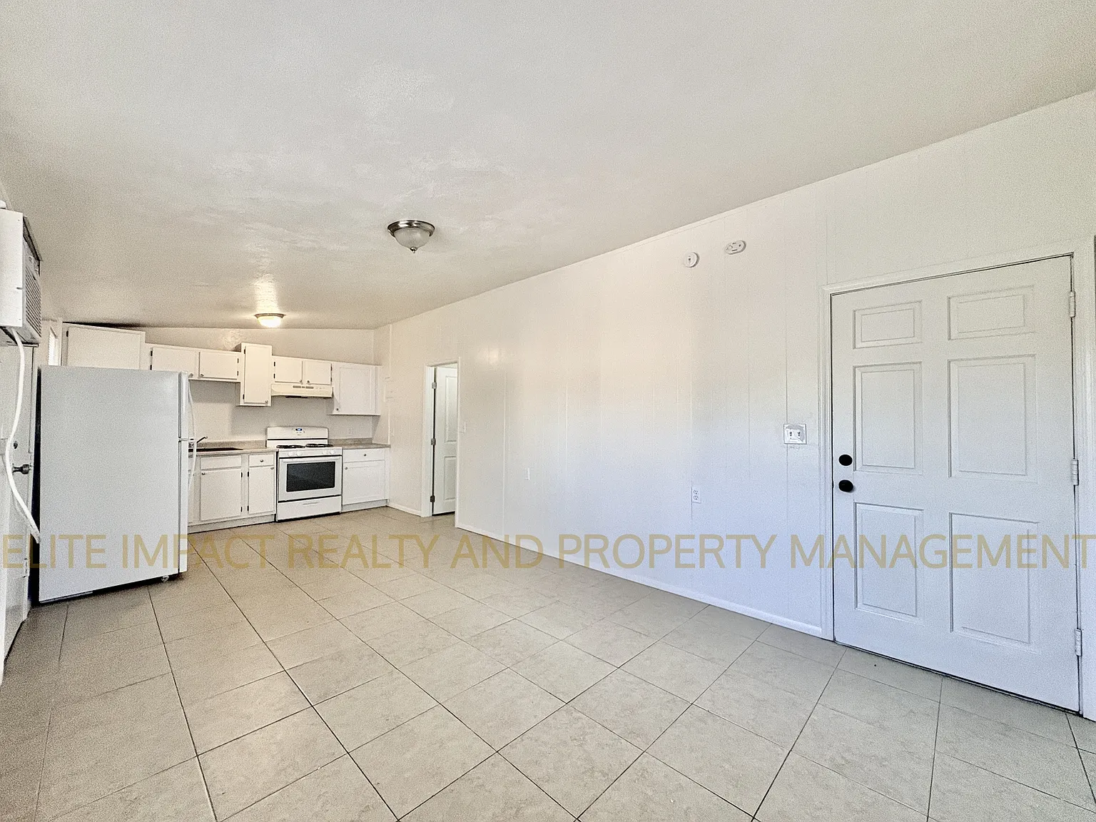 2460 North Treat Avenue - 1 — Photo 3