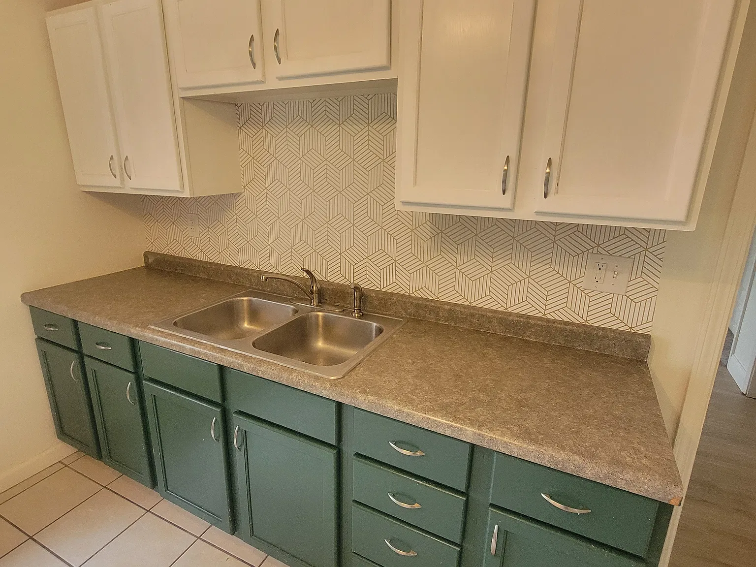 809 S Middleboro Ave — Photo 3