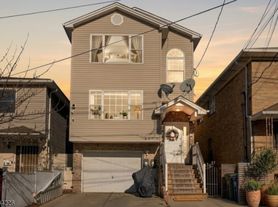 1031 Fanny St, Elizabeth, NJ
