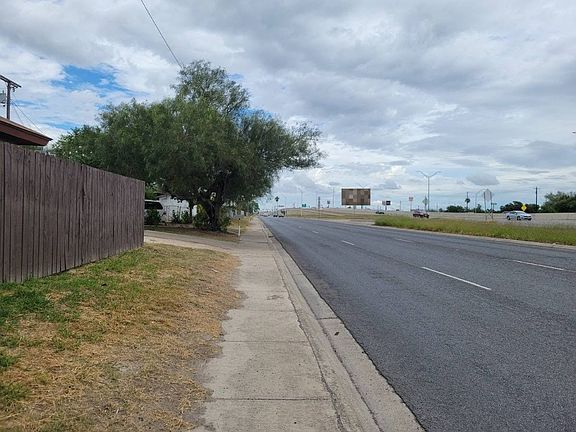 5th image of 411 S 24th Ave