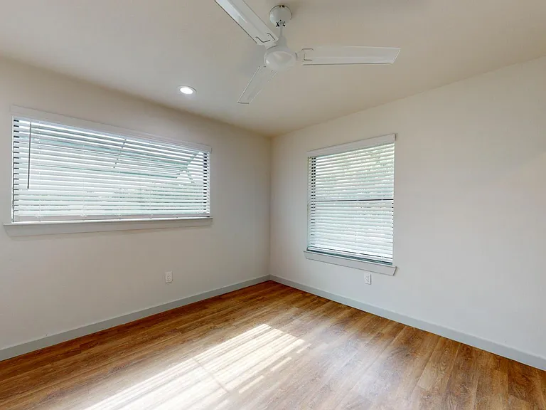 Lakewood Village — Photo 10