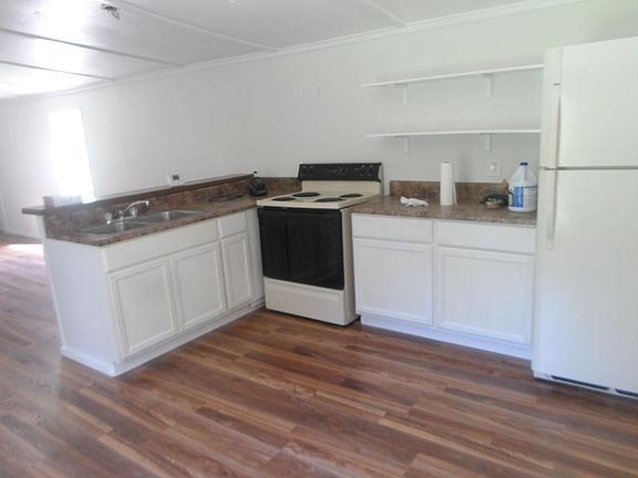 4th image of 630 Gordon Ave