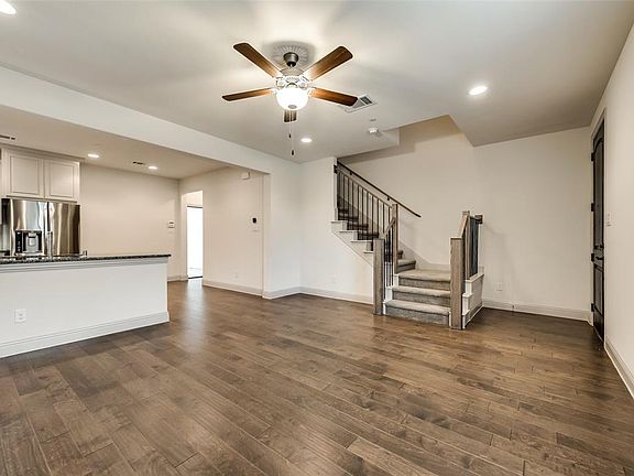 4th image of 2312 Jameson Ln