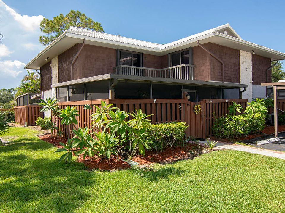 1st image of 502 SE Castle Ct #B