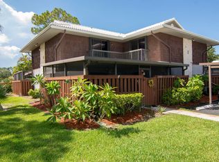 502 SE Castle Ct #B, Port Saint Lucie, FL 34952