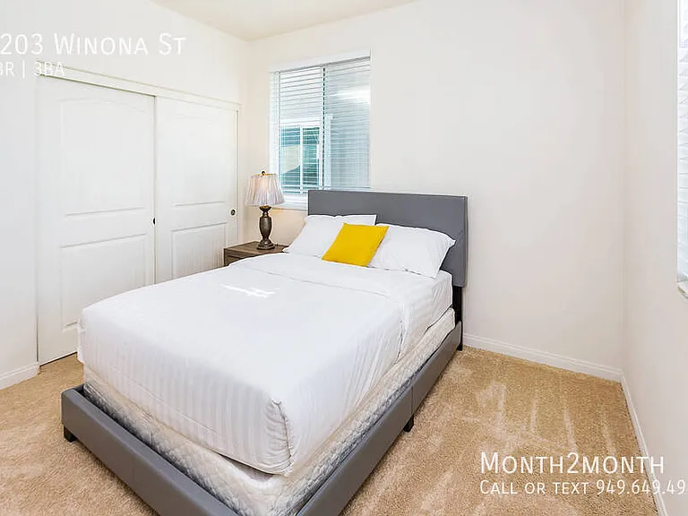 6203 Winona St — Photo 16