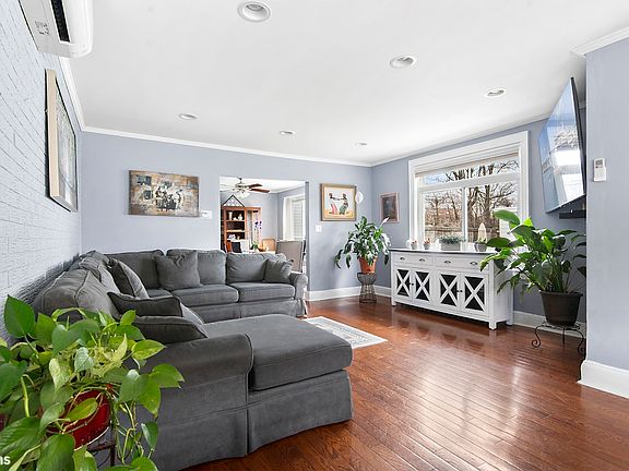 3rd image of 2301 E 15th St