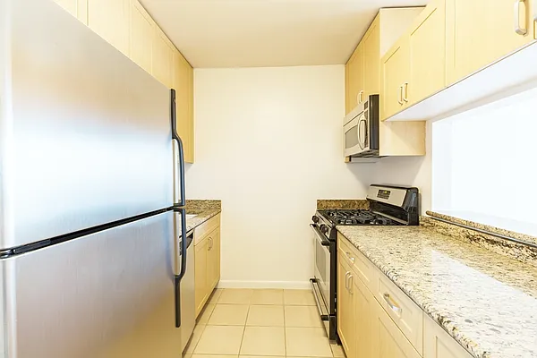 Rented by Stonehenge NYC LLC | media 5