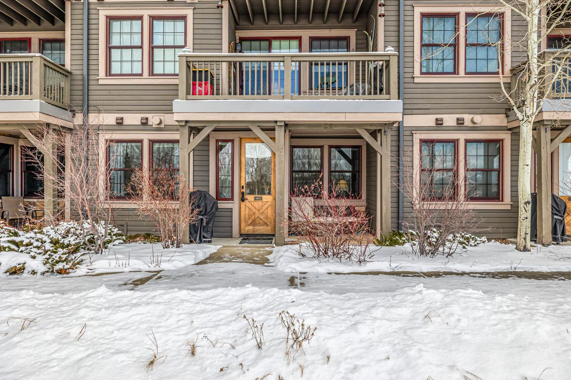 next background image