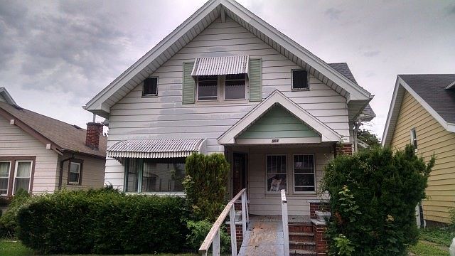 2nd image of 861 Toronto Ave