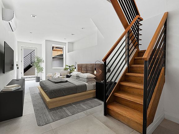 2nd image of 26 Goodwin Pl #1R