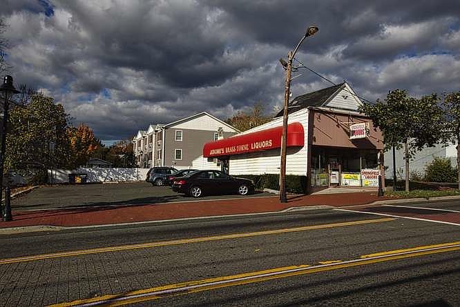 2nd image of 1992 Springfield Ave