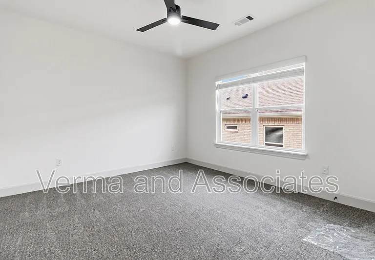 920 Trestle Ln — Photo 26