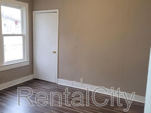 3rd image of 329 Bell Ave