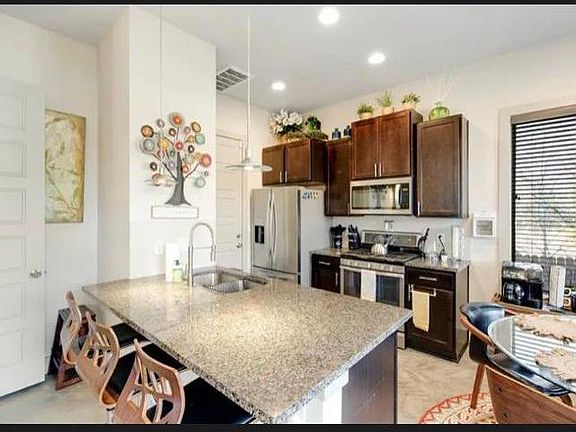 5th image of 900 Banister Ln APT C