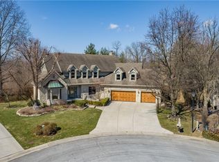 884 Wilderness Ln, Greenwood, IN 46142