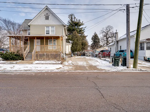 407 Beach St #A, Aurora, IL 60505