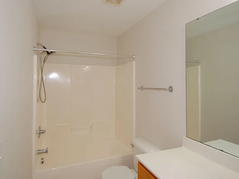 133 Old Grove Ln — Photo 11