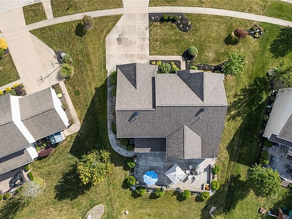 3rd image of 31615 Woodbridge Way