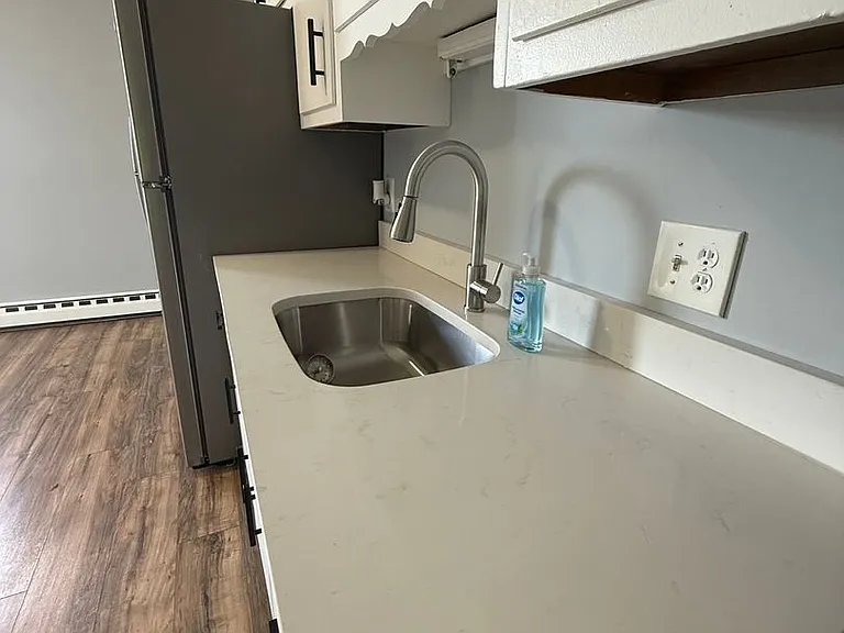 21-23 W Main St — Photo 9