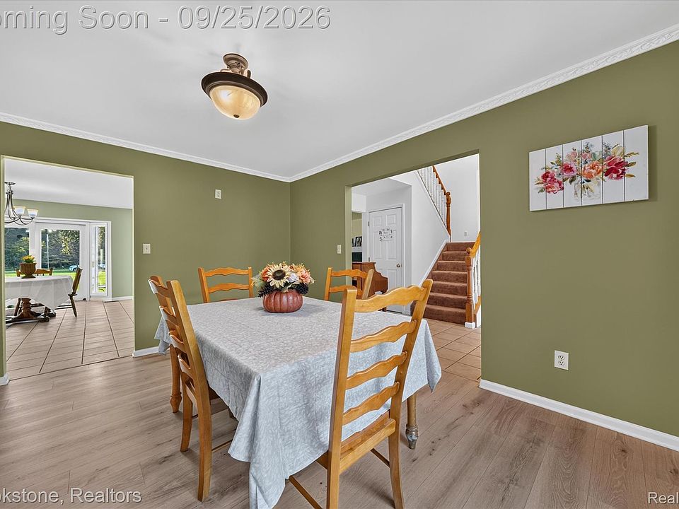5390 Dillon Dr, photo 12