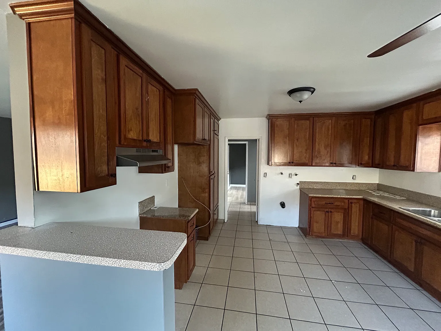 2 bed, 1004 sqft, $2,500 — Photo 3