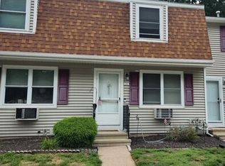 130 Brentwood Dr #130, Wallingford, CT 06492