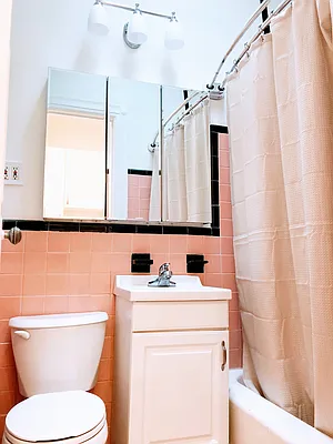 Rented by R New York | media 40