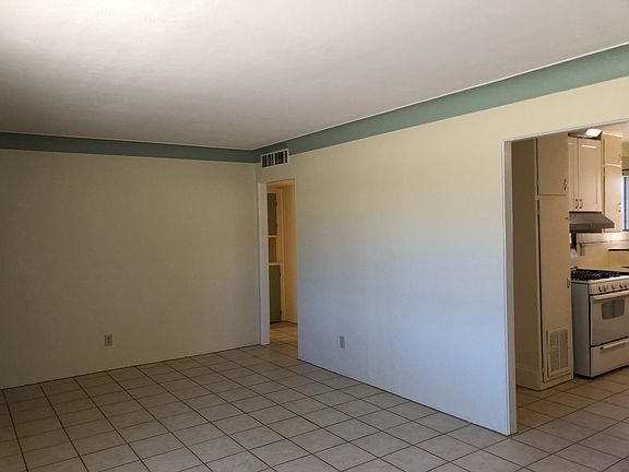 4th image of 749 N Benton Ave