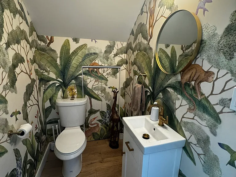 Powder room