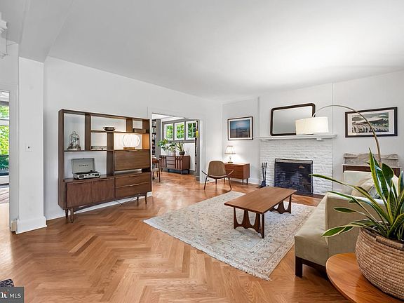 5th image of 3909 Canterbury Rd