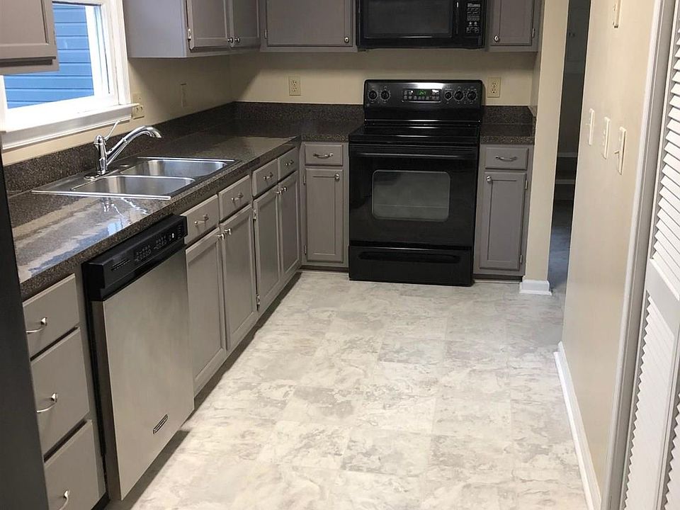 2nd image of 14 Maid Lynn Ct