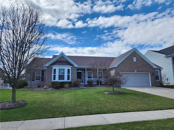 8322 Burlington Dr, North Ridgeville, OH 44039