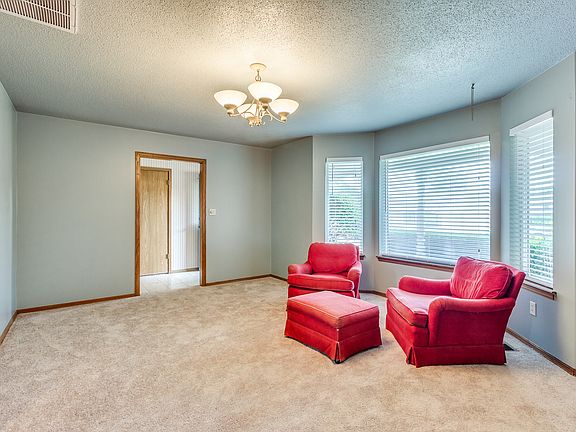 3rd image of 2845 NW 115th Pl