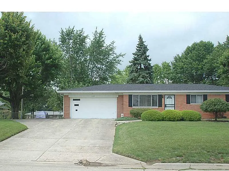 2126 Alwyne Dr photo 1