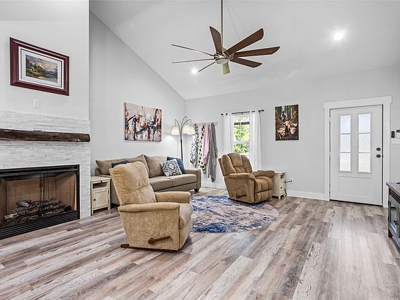 5th image of 1685 Fleming Rd