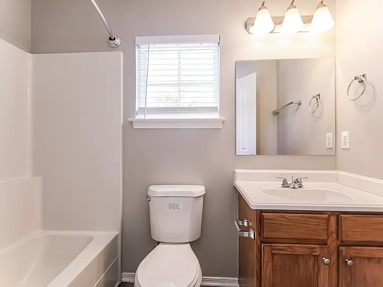 5716 Enoree Ln — Photo 16