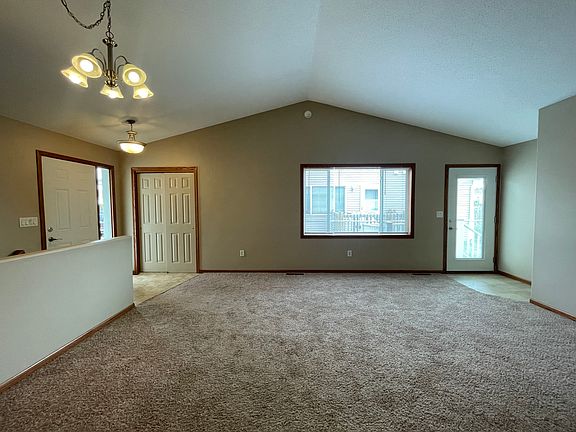 4th image of 1131 37th Ave S