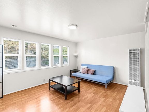 5th image of 2500 Dana St #4