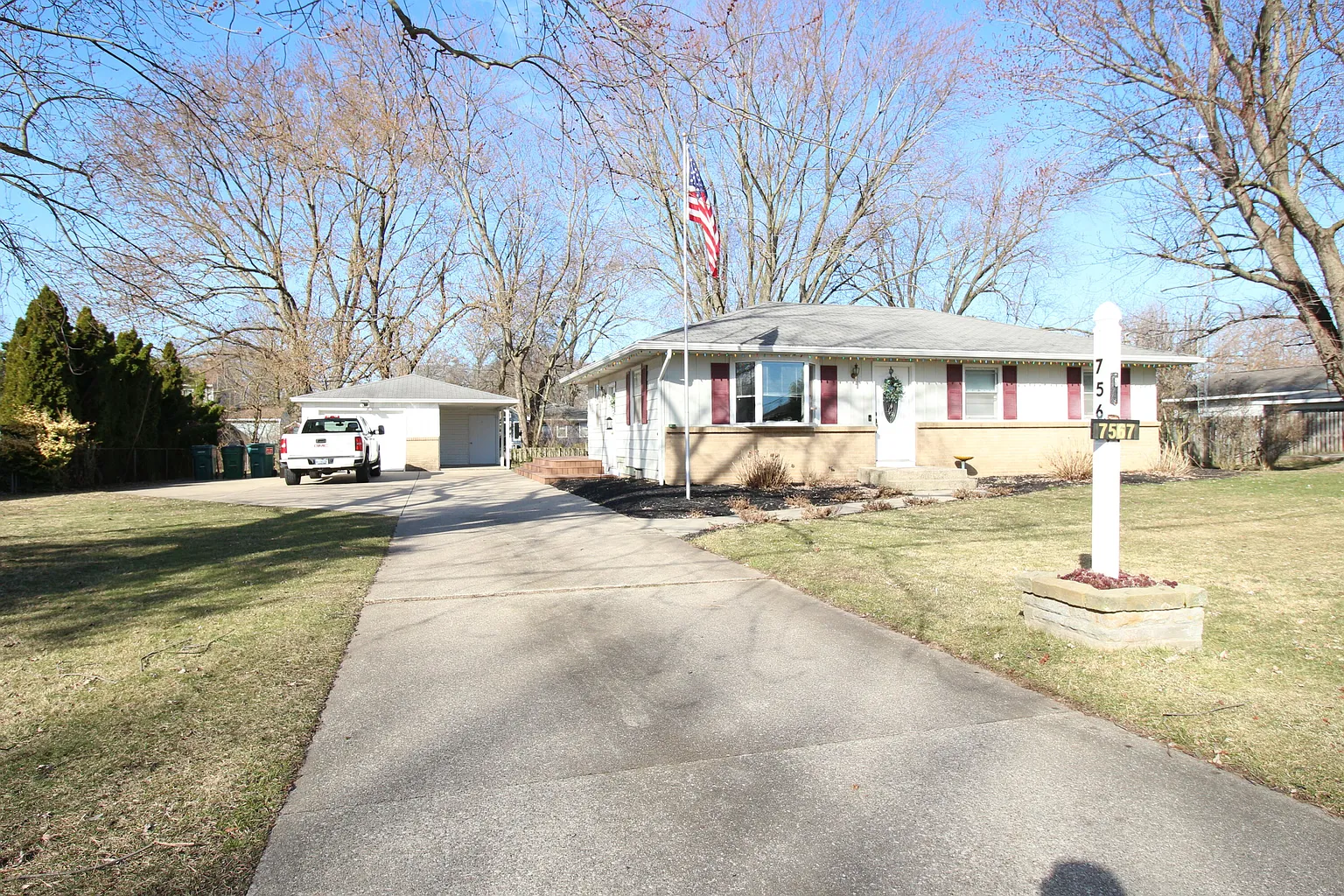 7567 Eastlane Ave photo 1