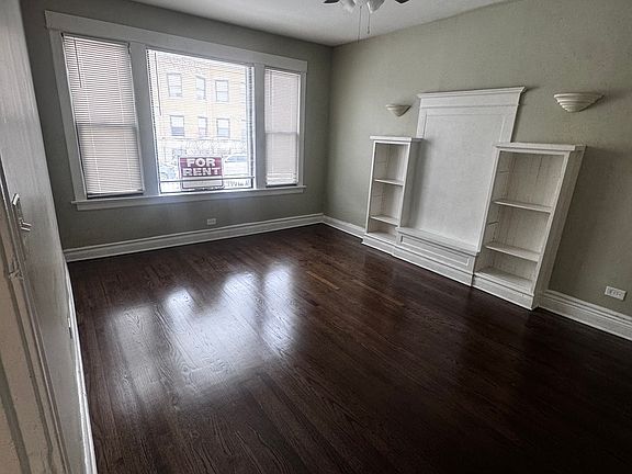2nd image of 4617 S Calumet Ave #1