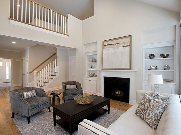 5th image of 46 Woodmere Dr #34