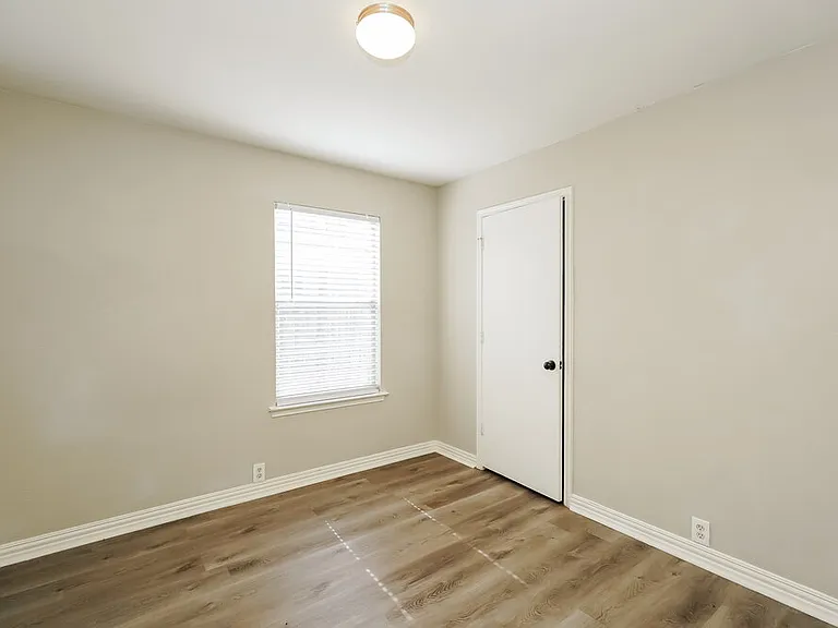 1001 Springcreek Dr — Photo 13