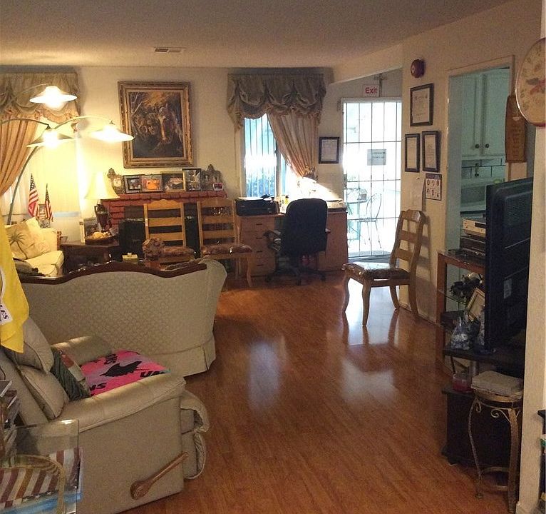 1st image of 10542 Sherrill St