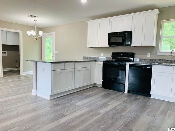5th image of 614 Nichols Pl