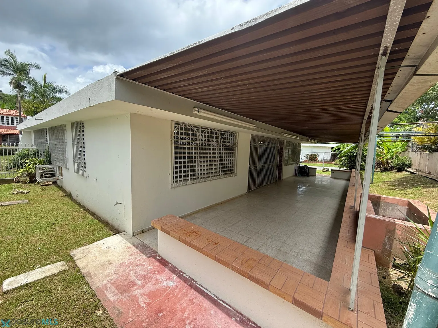 4 bed, 2.5 bath, 2500 sqft, $1,800 — Photo 4