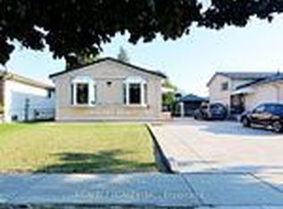 15 Milkwood Ave, Toronto, ON M9V 1M2