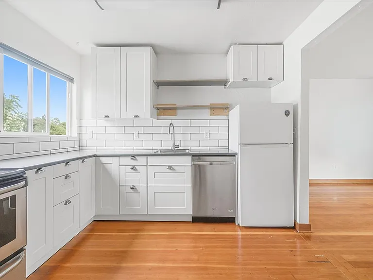 5922 N Albina Ave #5 — Photo 3